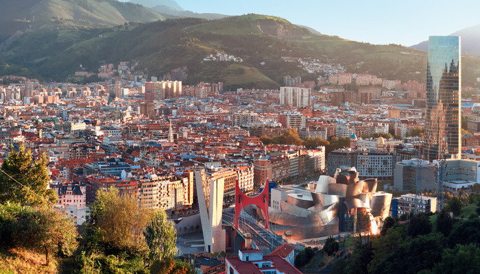 The “hole”  - facts about Bilbao