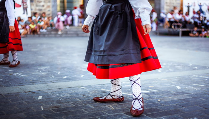 The streets turn into a dance stage - facts about Bilbao